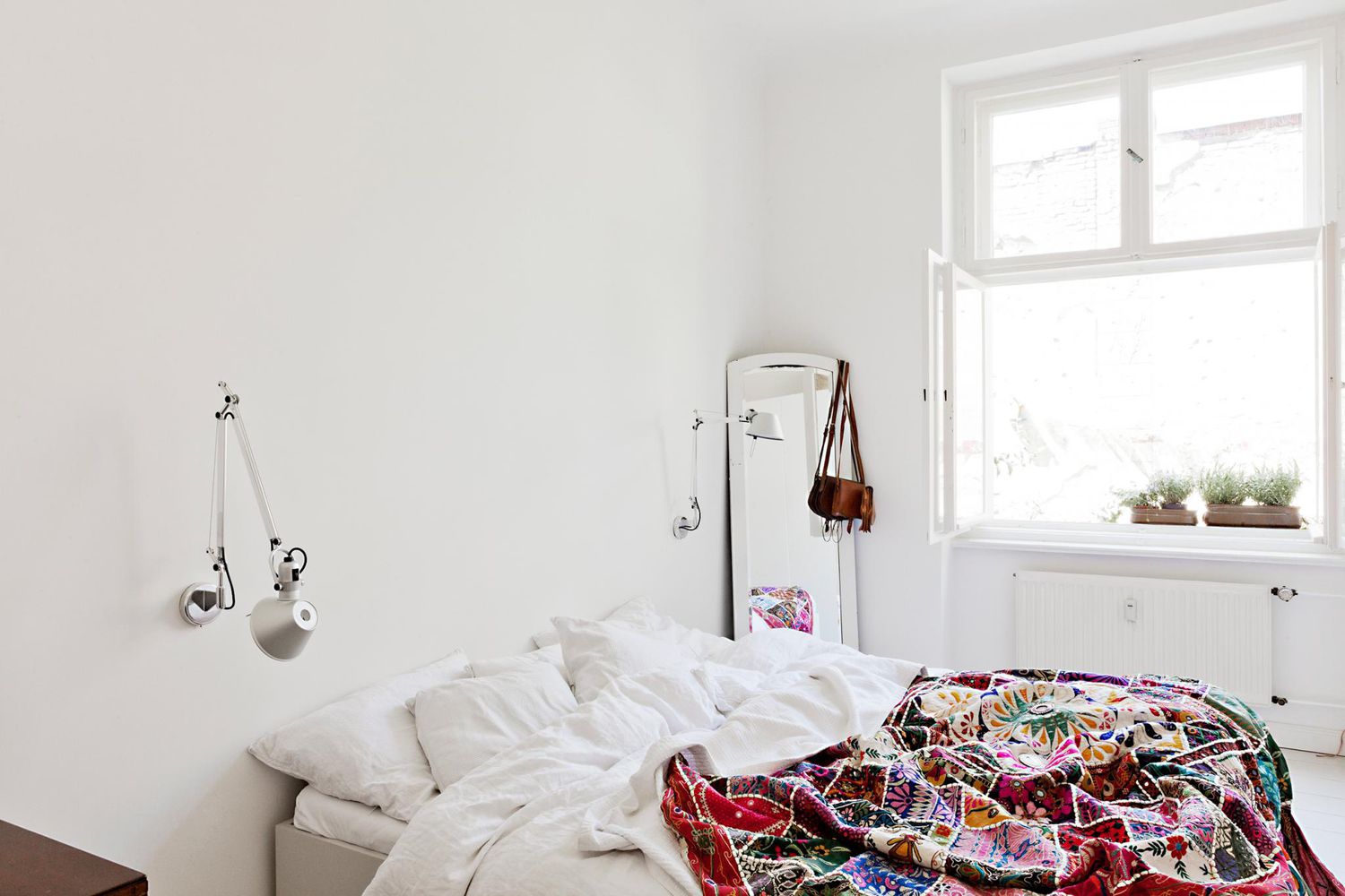 Minimalistisches Schlafzimmer