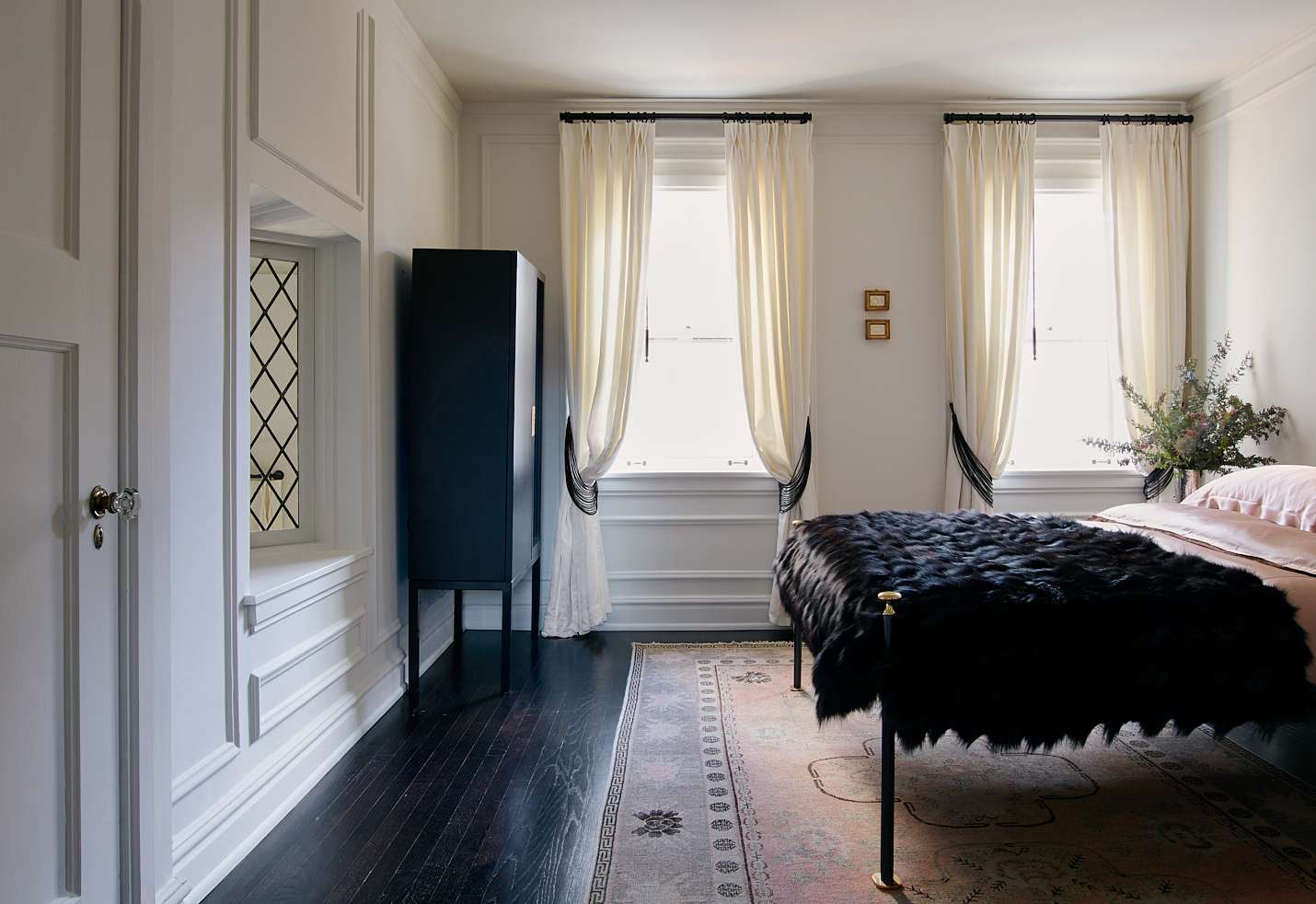 Minimalistisches Schlafzimmer 