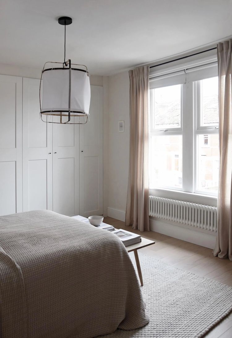 Minimalistisches Schlafzimmer