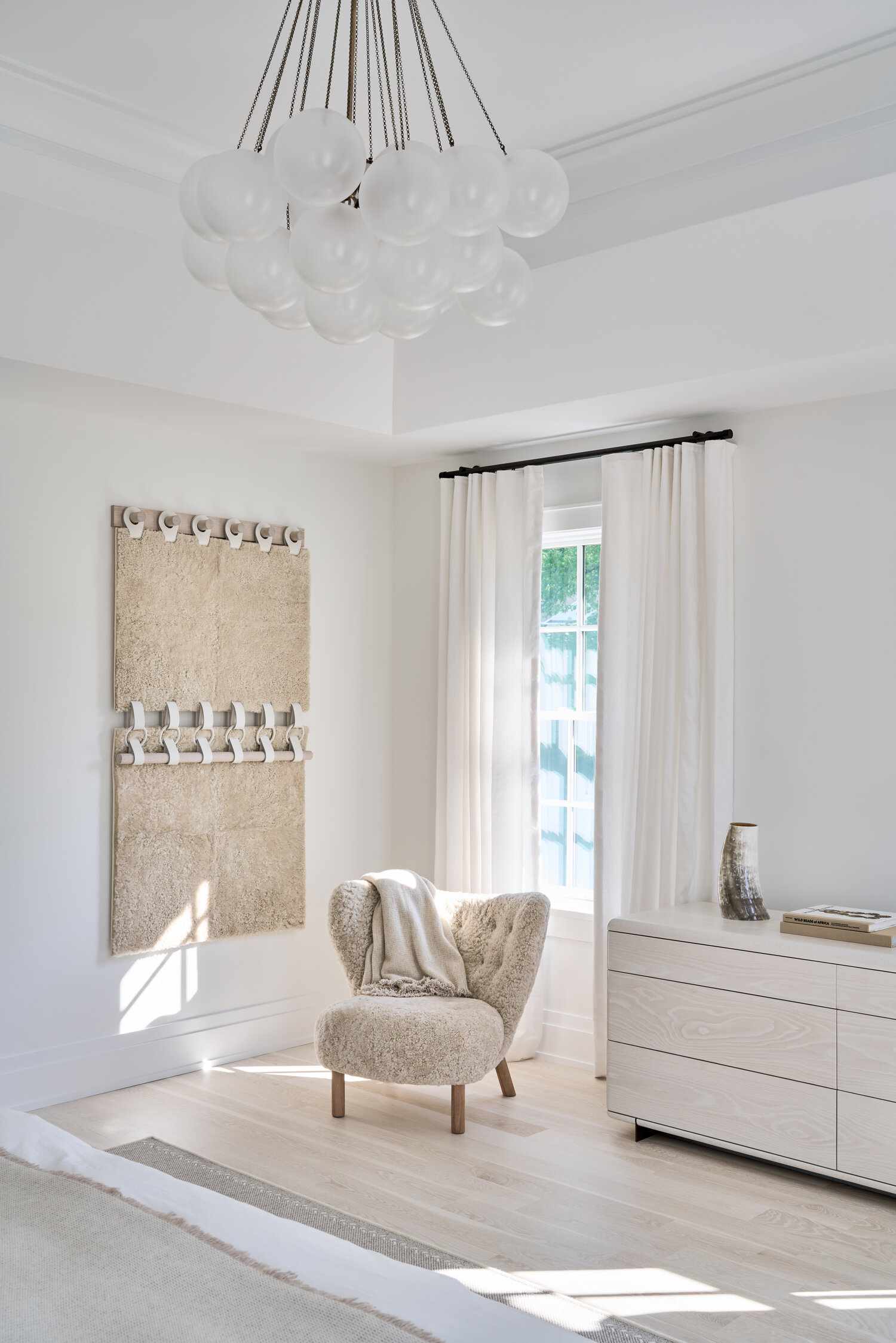 Minimalistischer Wandbehang für das Schlafzimmer