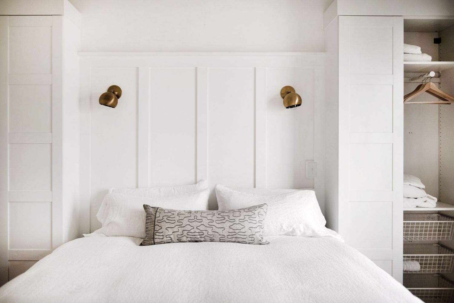 ultra-minimalistisches Schlafzimmer
