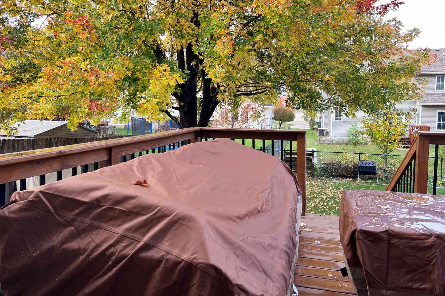 Die Ente umfasst die ultimative wasserdichte Terrasse für Liebesgeschäfte ab den Terrassenmöbeln