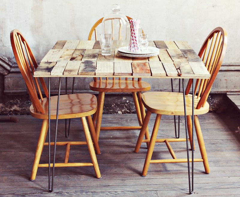 wood pallet dining table