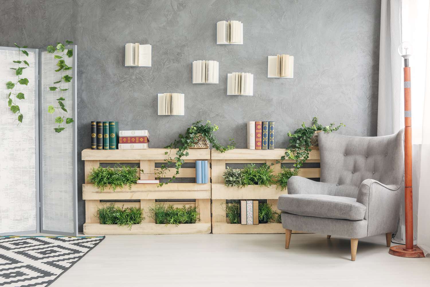 pallet wood bookshelves