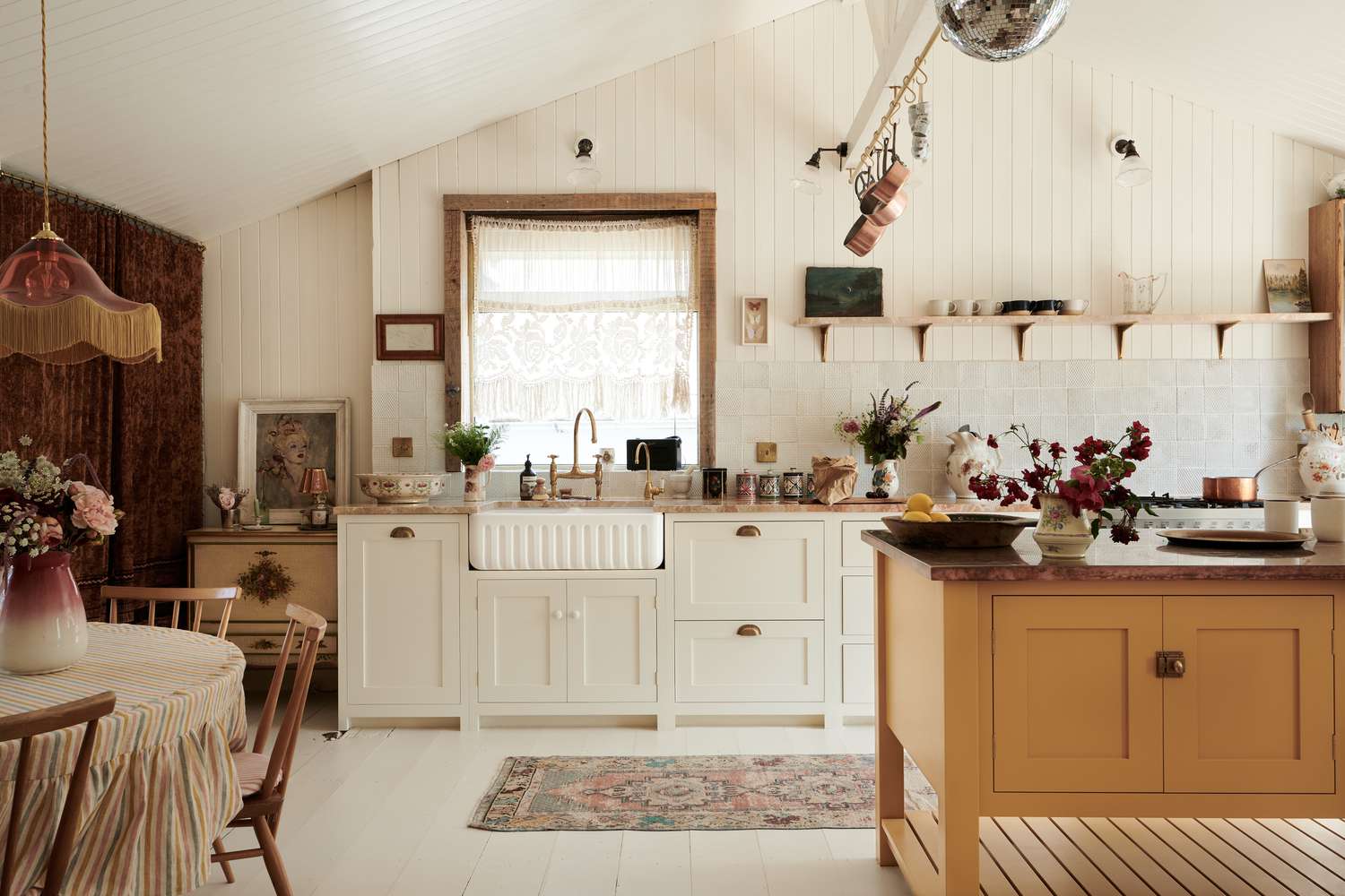 country kitchen with vaulted ceilings