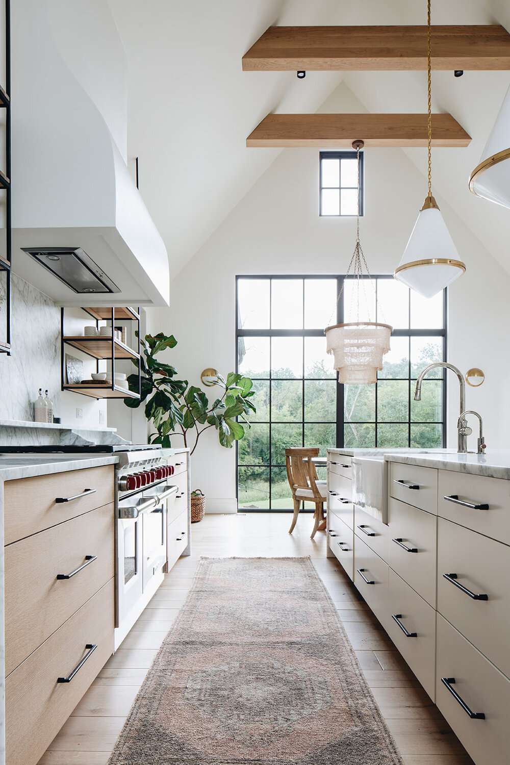 modern farmhouse kitchen with vaulted ceilings