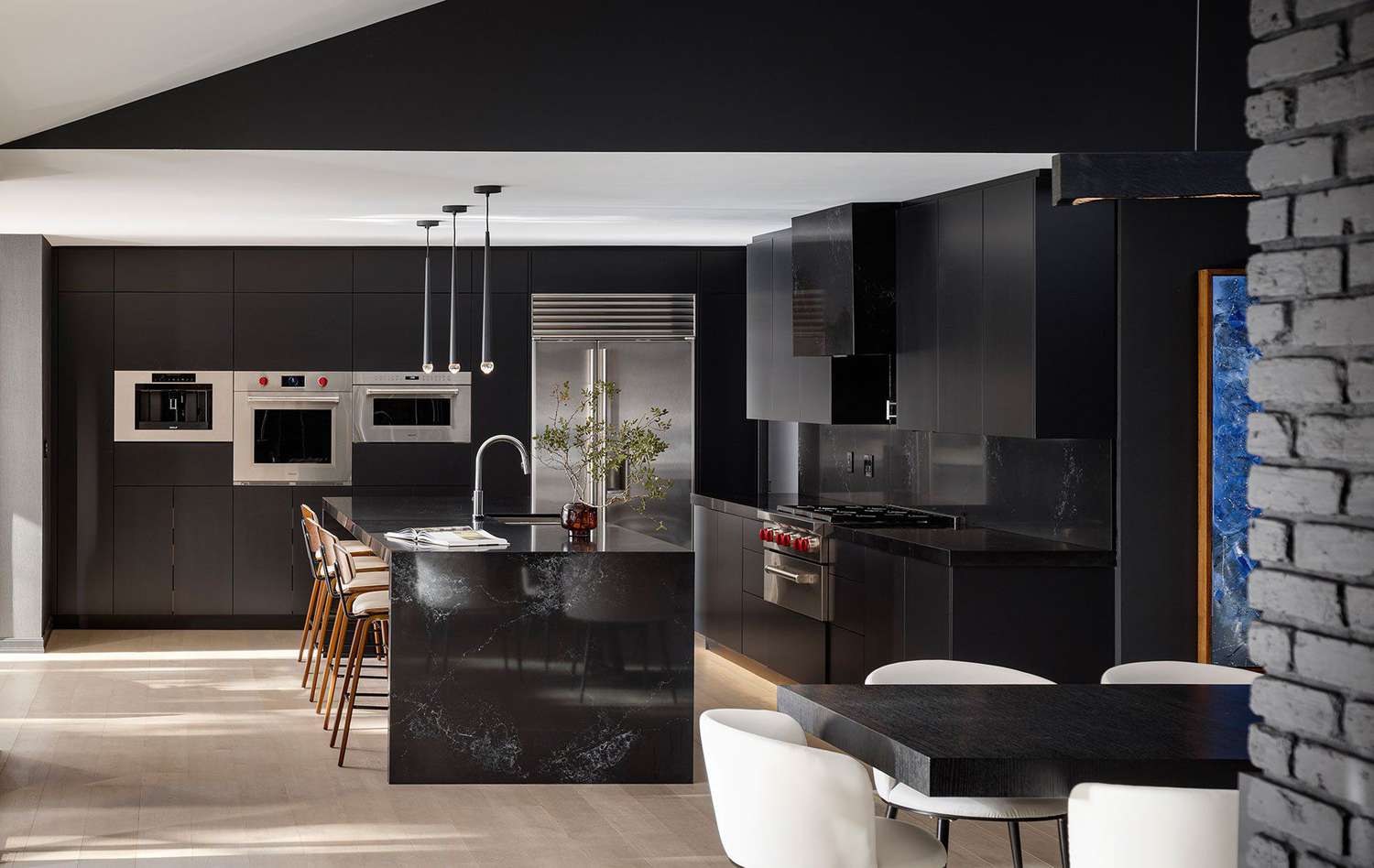 black quartz kitchen countertops