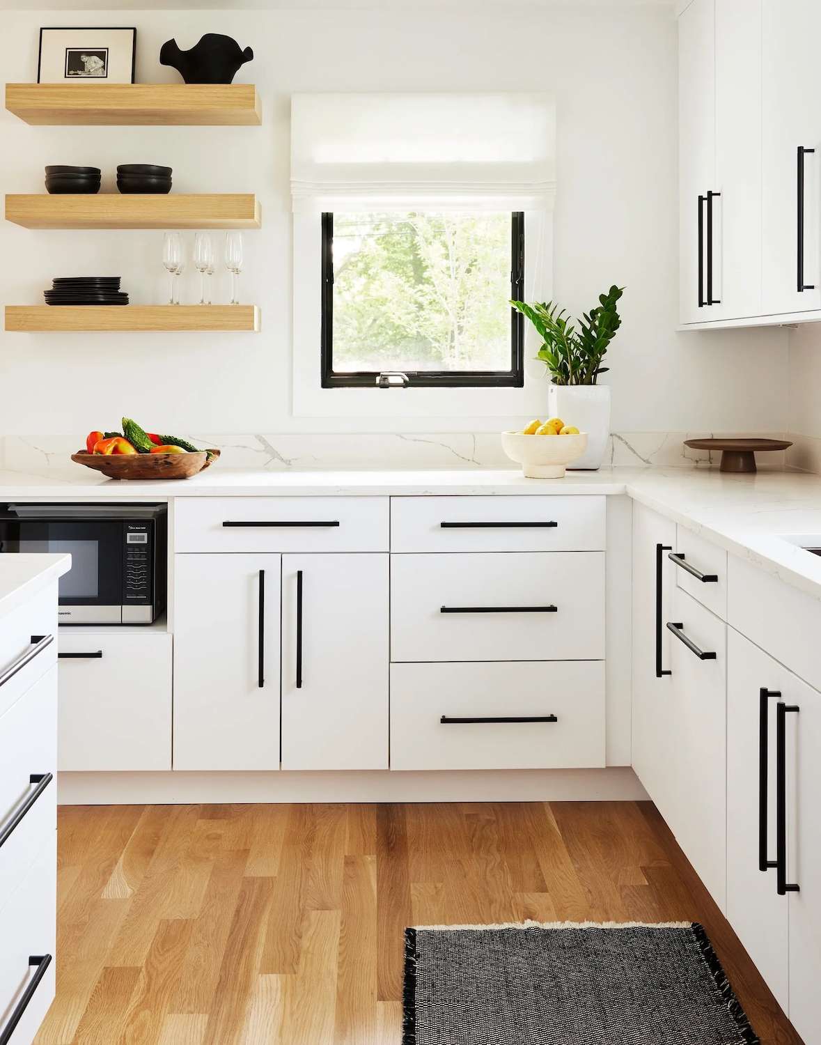 white kitchen countertop ideas