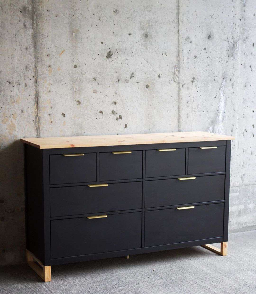 Hemnes -Kommode im skandinavischen Stil