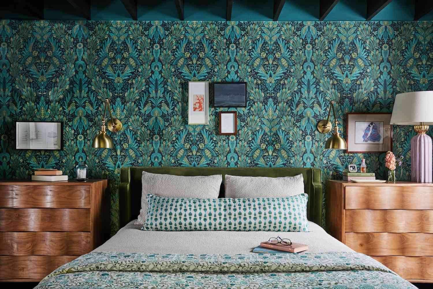 1740557523 215 32 Maximalist Bedroom Ideas Perfect for Anyone Who Believes More