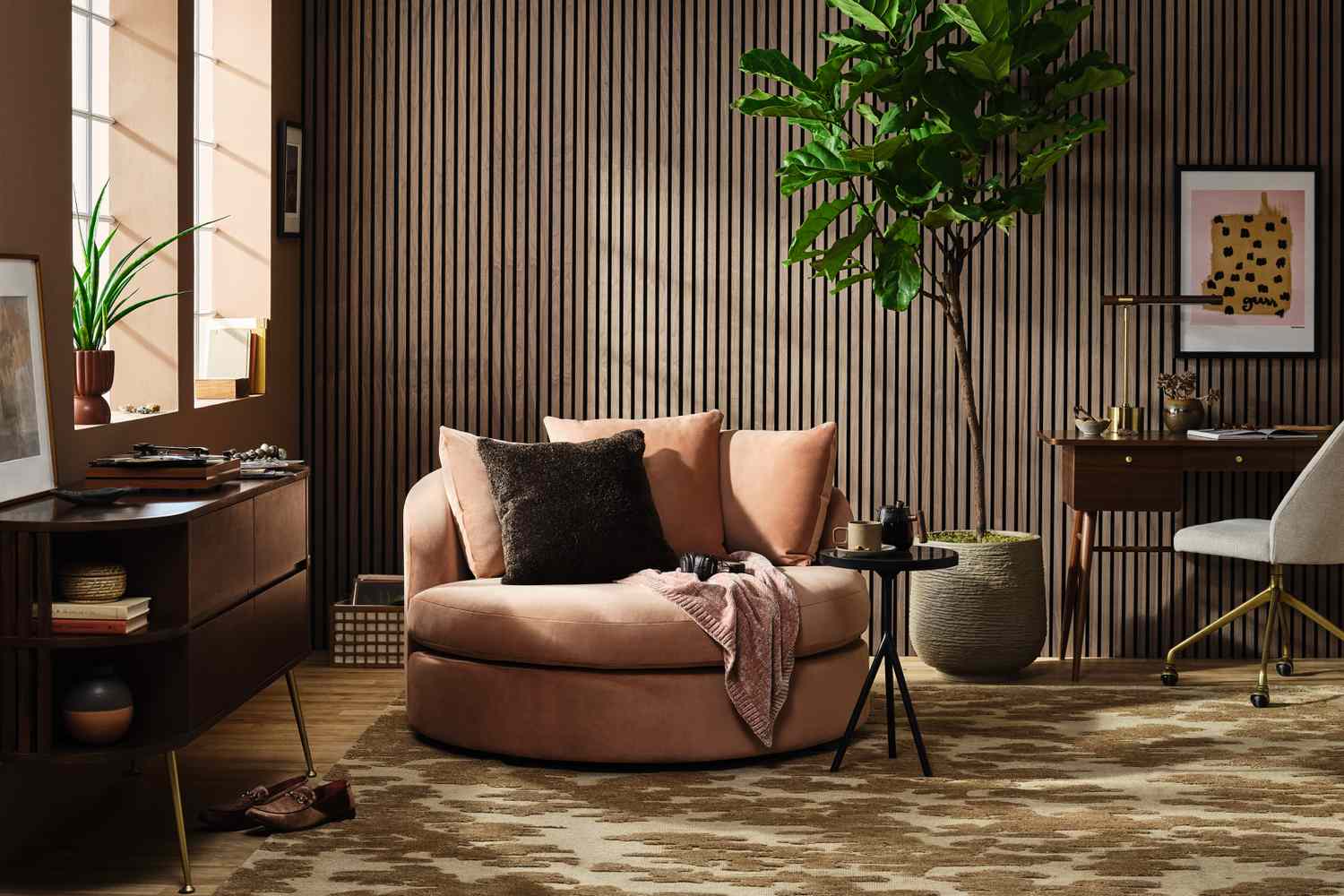 Pantone 2025 Farbe des Jahres Mocha Mousse Wohnzimmer