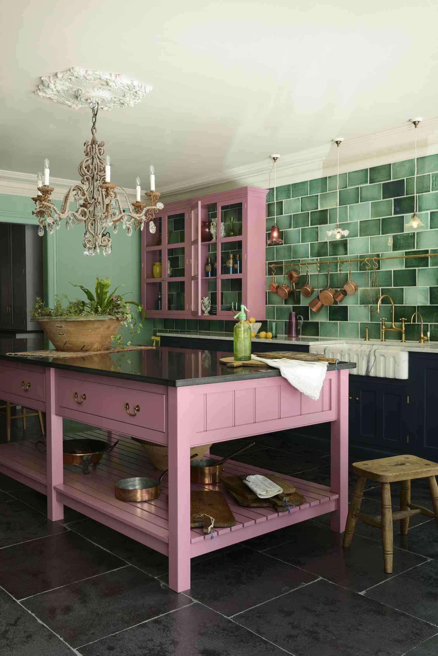 eclectic pink and green kitchen ideas