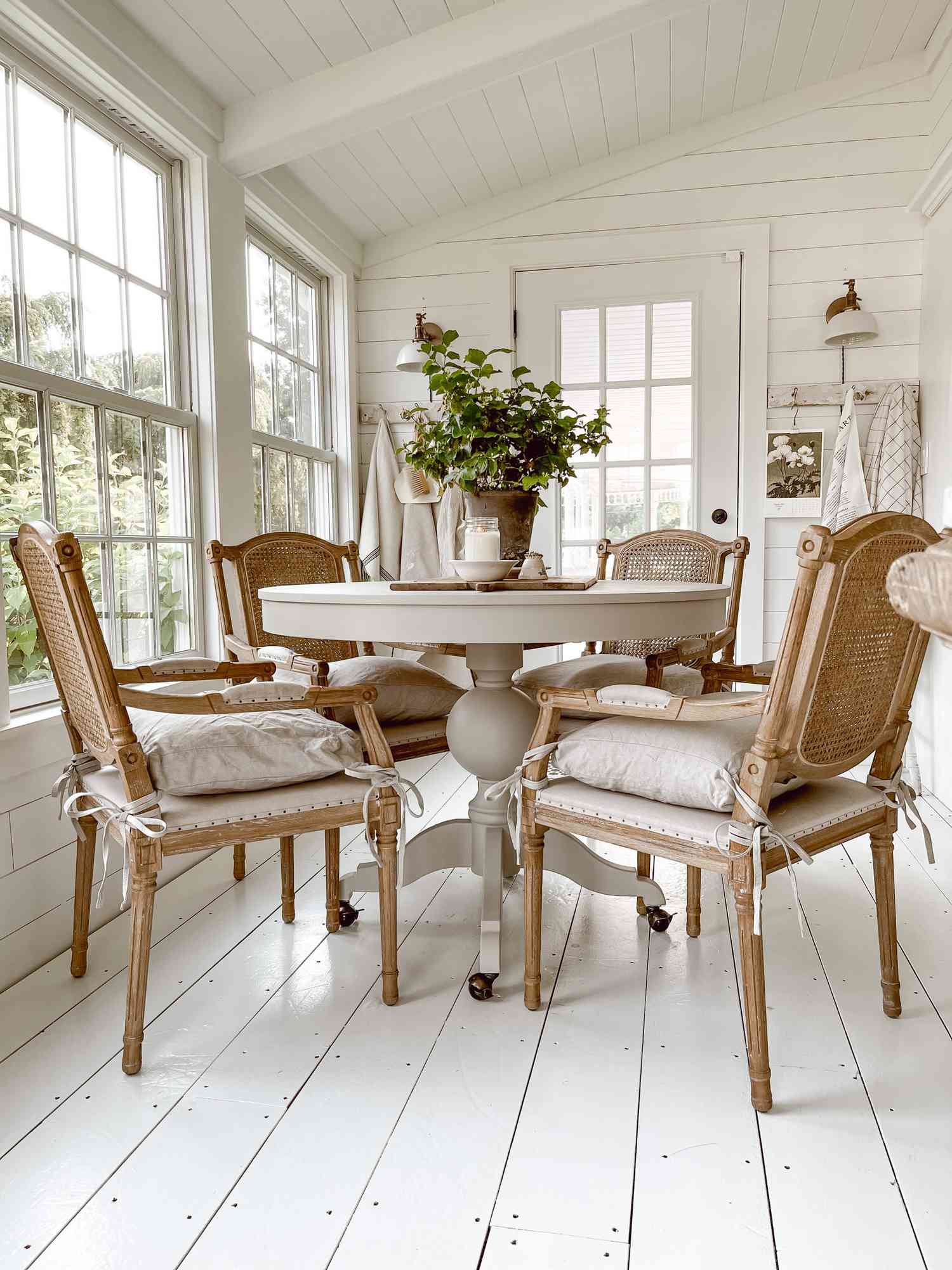 modern farmhouse sunroom