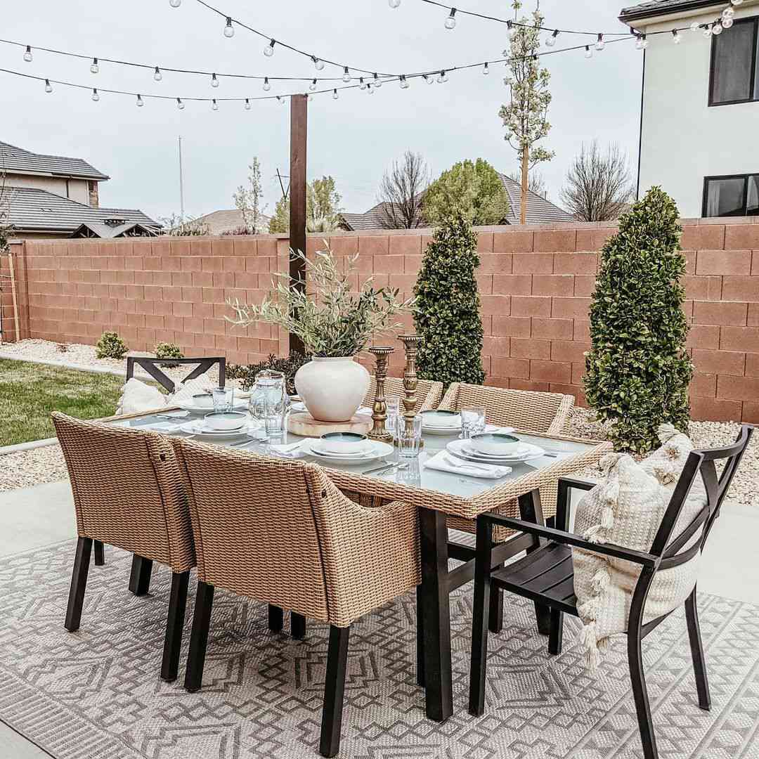 outdoor dining area